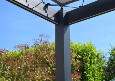 Réalisation d’une pergola aluminium avec toile d’ombrage à Pouilly-sous-Charlieu (42)